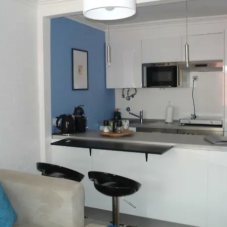 1 Bedroom In Prestigious Lapa * Lisboa